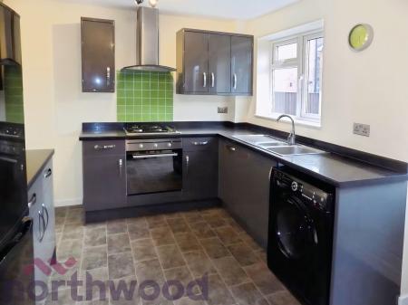 2 bedroom Semi-detached house to let in Ellesworth Close, Old Hall, Warrington, WA5