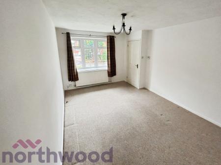 2 bedroom Semi-detached house to let in Ellesworth Close, Old Hall, Warrington, WA5