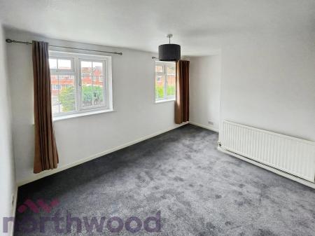 2 bedroom Semi-detached house to let in Ellesworth Close, Old Hall, Warrington, WA5