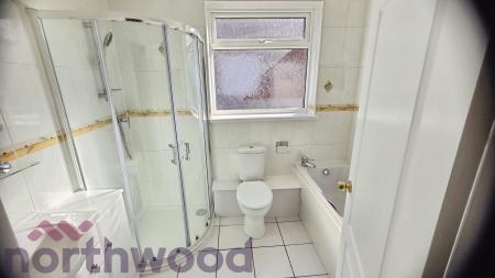 3 bedroom Bungalow to let in Gainsborough Road, Warrington, WA4