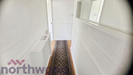 3 bedroom Bungalow to let in Gainsborough Road, Warrington, WA4