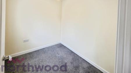 3 bedroom Semi-detached house to let in Castlefields Avenue East, Runcorn, Castlefields, WA7