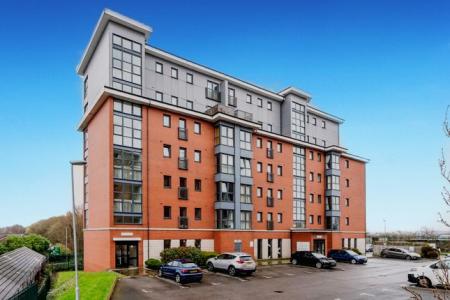2 bedroom Flat to let in Central Way, Warrington, WA2