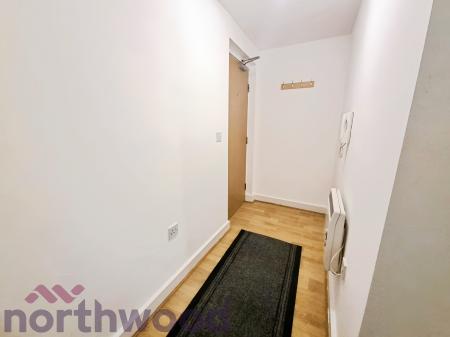 1 bedroom Flat to let in Cantilever Gardens, Warrington, WA4