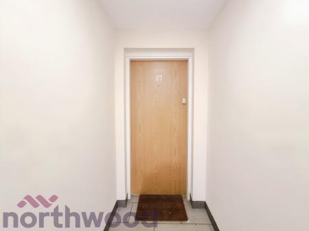 1 bedroom Flat to let in Cantilever Gardens, Warrington, WA4