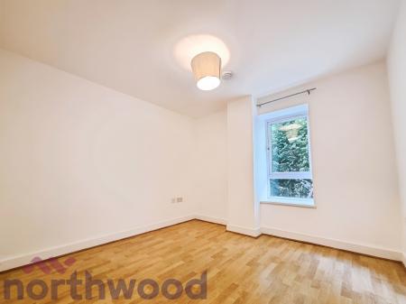 1 bedroom Flat to let in Cantilever Gardens, Warrington, WA4