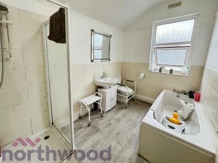 2 bedroom Terraced House for sale in Fairclough Street, Warrington, Burtonwood, WA5