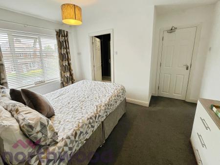 1 bedroom House share to let in Highfield Avenue, Great Sankey, Warrington, WA5