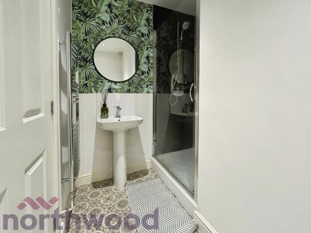 1 bedroom House share to let in Highfield Avenue, Great Sankey, Warrington, WA5