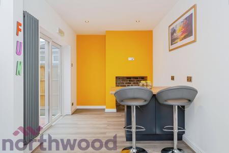 1 bedroom House share to let in Highfield Avenue, Great Sankey, Warrington, WA5