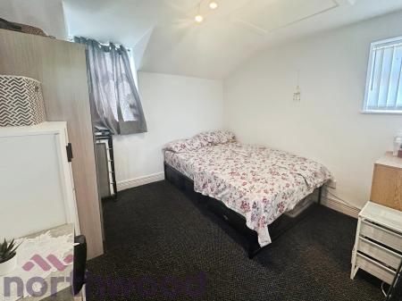 1 bedroom Flat to let in Sankey Street, Warrington, WA1