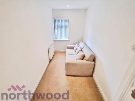 2 bedroom Semi-detached house to let in Freshwater Close, Great Sankey, Warrington, WA5