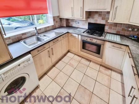 2 bedroom Semi-detached house to let in Freshwater Close, Great Sankey, Warrington, WA5