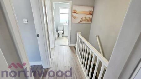 3 bedroom Semi-detached house to let in Charter Avenue, Bewsey, WA5