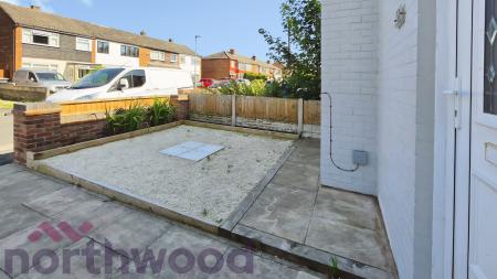 3 bedroom Semi-detached house to let in Charter Avenue, Bewsey, WA5