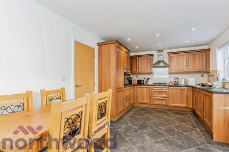 1 bedroom House share to let in Firth Boulevard, Warrington, WA2