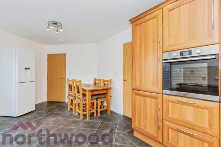1 bedroom House share to let in Firth Boulevard, Warrington, WA2