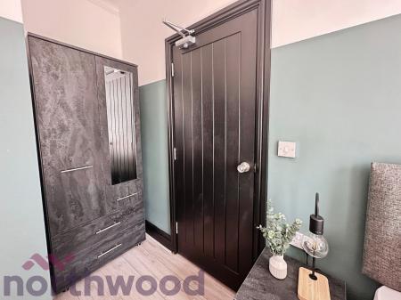 1 bedroom House of Multiple Occupation to let in Padgate Lane, Warrington, WA1