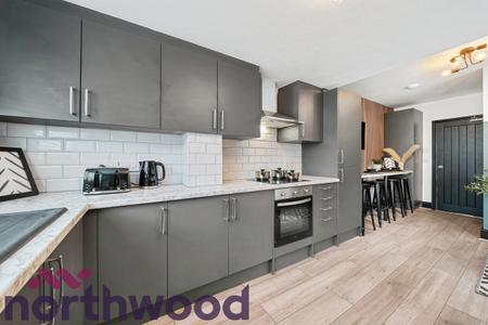 1 bedroom House of Multiple Occupation to let in Padgate Lane, Warrington, WA1