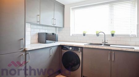 1 bedroom House of Multiple Occupation to let in Padgate Lane, Warrington, WA1