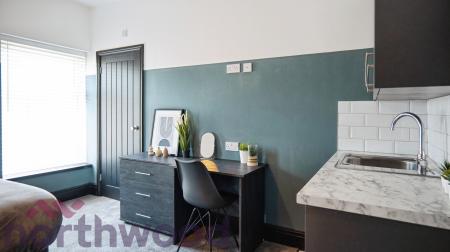 1 bedroom House of Multiple Occupation to let in Padgate Lane, Warrington, WA1