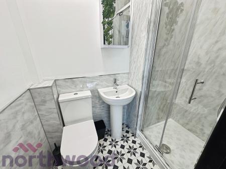 1 bedroom House of Multiple Occupation to let in Padgate Lane, Warrington, WA1