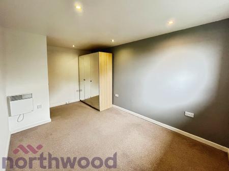 2 bedroom Flat to let in Central Way, Warrington, Warrington, WA2