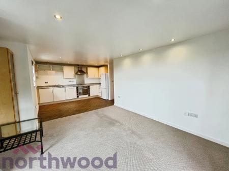 2 bedroom Flat to let in Central Way, Warrington, Warrington, WA2