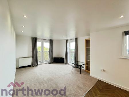 2 bedroom Flat to let in Central Way, Warrington, Warrington, WA2