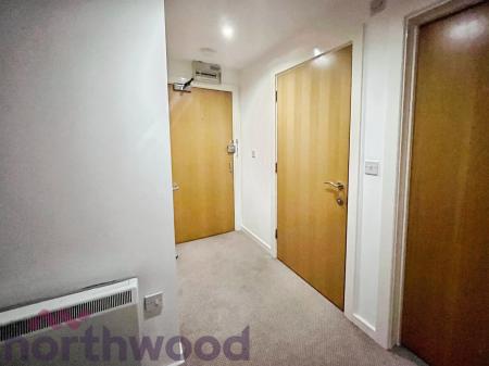 2 bedroom Flat to let in Central Way, Warrington, Warrington, WA2