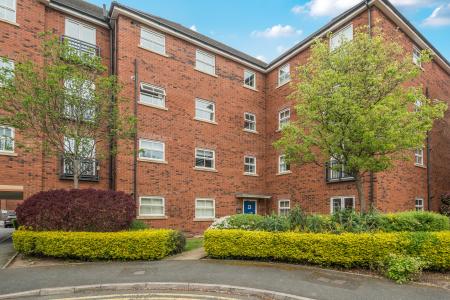 2 bedroom Flat to let in Holywell Drive, Warrington, WA1