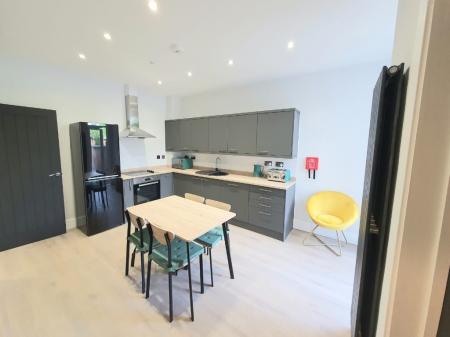 1 bedroom House share to let in Elaine Street, Warrington, WA1