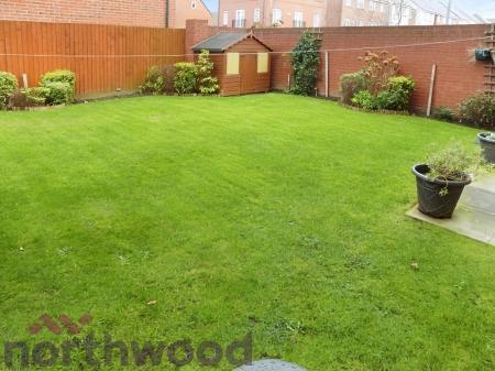 1 bedroom House share to let in Firth Boulevard, Warrington, WA2