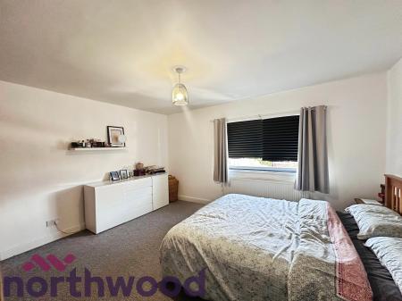3 bedroom Semi-detached house for sale in Maple Avenue, Runcorn, WA7
