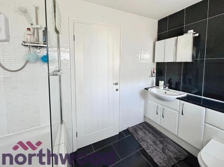 3 bedroom Semi-detached house for sale in Maple Avenue, Runcorn, WA7