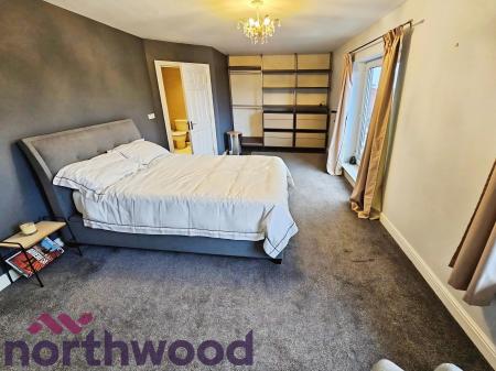 2 bedroom Flat for sale in Palmyra Square, Warrington, WA1