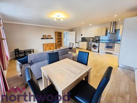 2 bedroom Flat for sale in Palmyra Square, Warrington, WA1