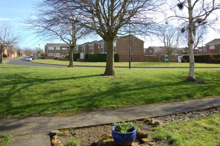 2 bedroom Flat to let in Bosworth, Killingworth, NE12