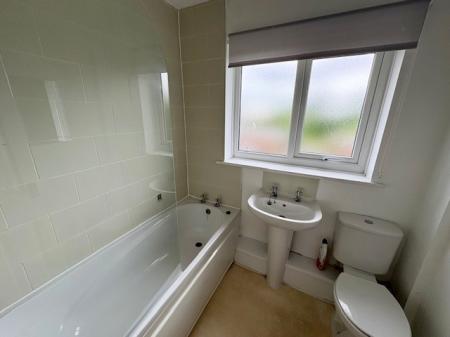 2 bedroom Flat to let in Bosworth, Killingworth, NE12