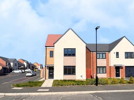 4 bedroom Town house for sale in Bowman Drive, Wallsend, Wallsend, NE28