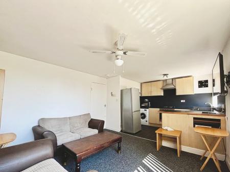 2 bedroom Flat for sale in St Anns Close, Newcastle upon Tyne, NE1