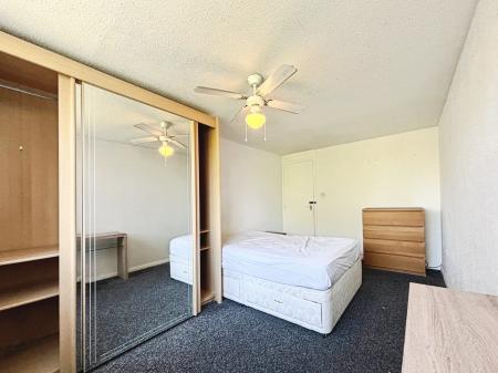 2 bedroom Flat for sale in St Anns Close, Newcastle upon Tyne, NE1