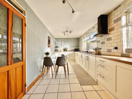 3 bedroom Semi-detached house for sale in Parkside Avenue, Benton, Newcastle upon Tyne, NE7