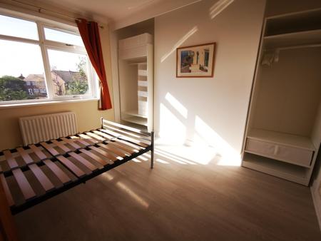 2 bedroom Flat to let in Kelvin Place, Forest Hall, NE12