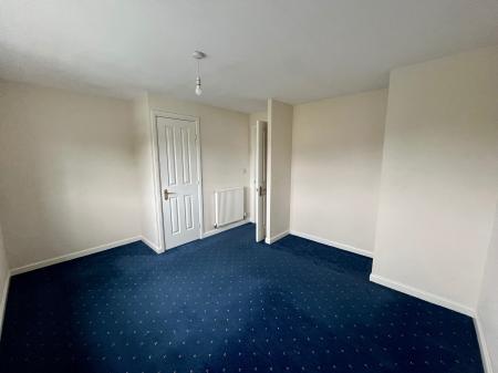 2 bedroom Semi-detached house to let in Chesters Avenue, Longbenton, NE12