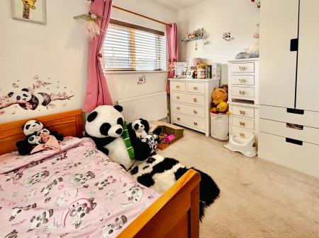 3 bedroom End of terrace house for sale in Shearwater Avenue, Newcastle upon Tyne, NE12