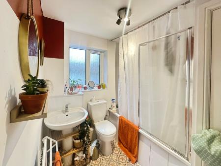 2 bedroom Flat for sale in Allingham Court, Newcastle upon Tyne, NE7