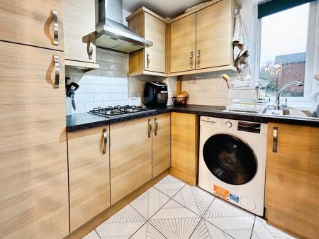 3 bedroom End of terrace house for sale in Stoneleigh Place, Longbenton, Newcastle upon Tyne, NE12