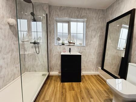 1 bedroom Flat for sale in Rowes Mews, St Peters Basin, Newcastle upon Tyne, NE6