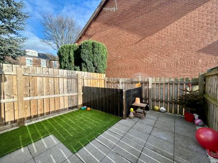 2 bedroom Terraced House to let in Wallace Street, Spital Tongues, Newcastle upon Tyne, NE2